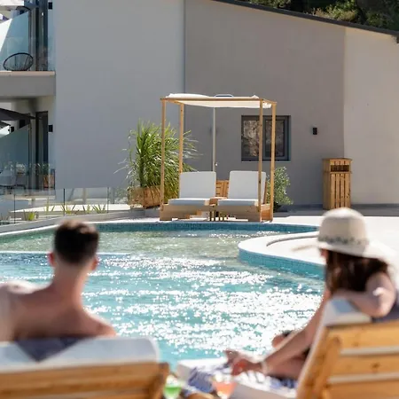 Exclusive Pappas Πανσιόν 4*